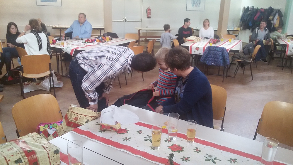 Na mein Junge. Warst Du auch brav zum Weihnachtsmann ?